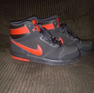 Nike prestige black and red